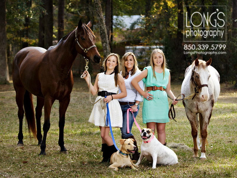 Family Photos in Tallahassee with horses